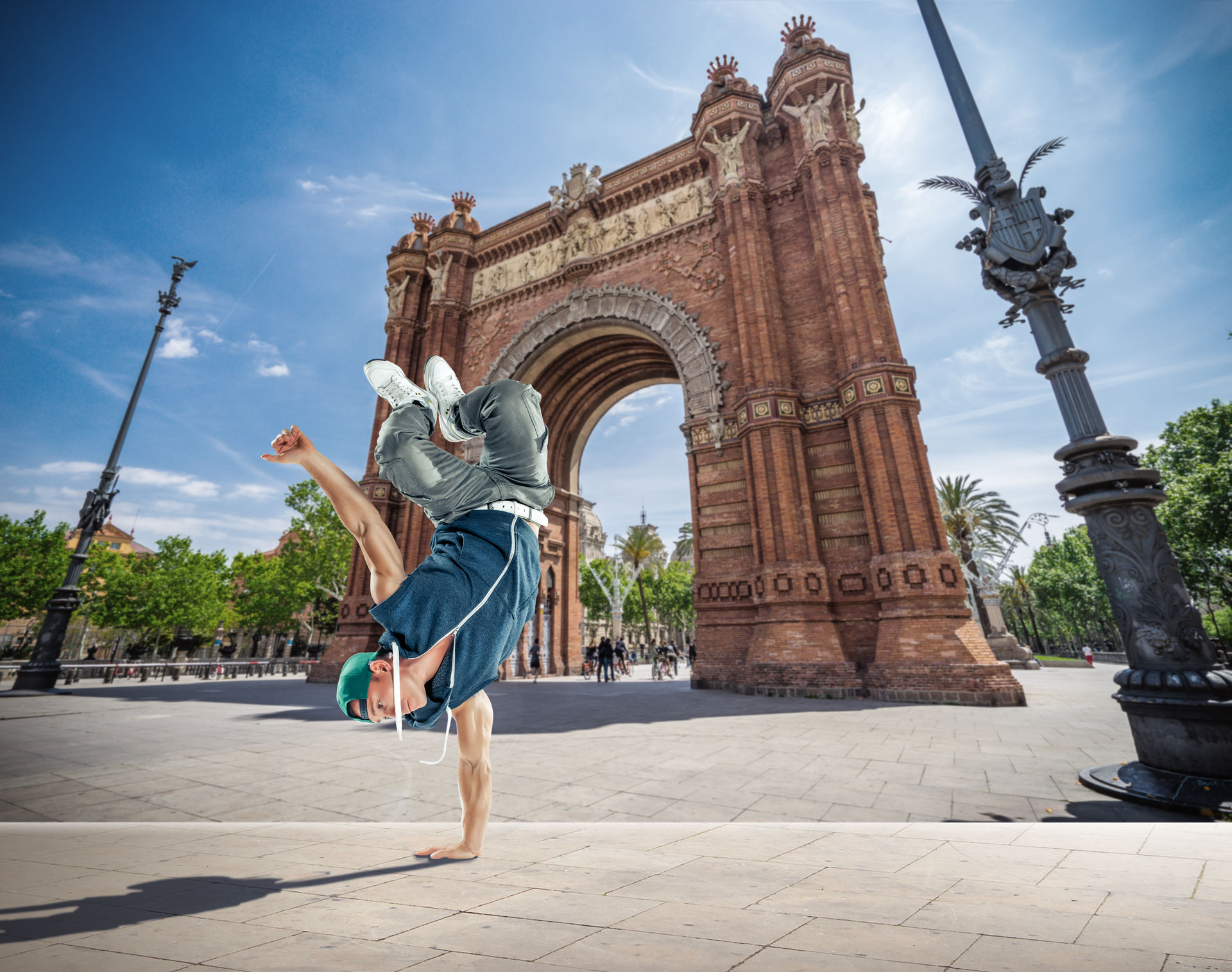 Break dancer Arc de Triomf