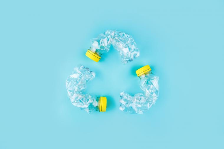 Lightweight plastic packaging